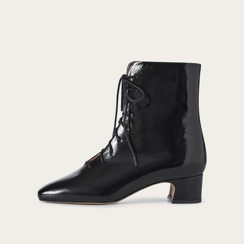 Victoria Boots, glossy black